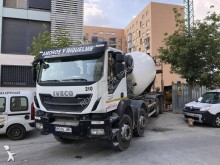 Camión hormigón cuba Mezclador Iveco Trakker AD 340 TB 40