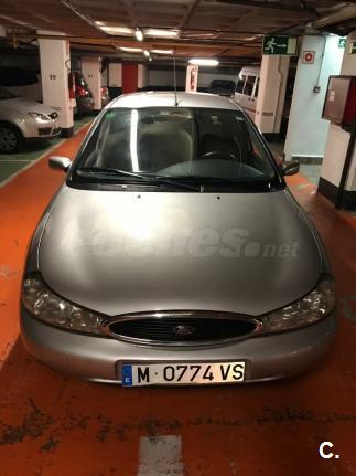 FORD Mondeo 2.0I GHIA 5p.