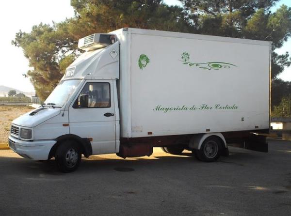 Iveco DAILY CAJA ISOTERMO CON FRIGORIFICO. ***** MOTOR AVERIADO ******