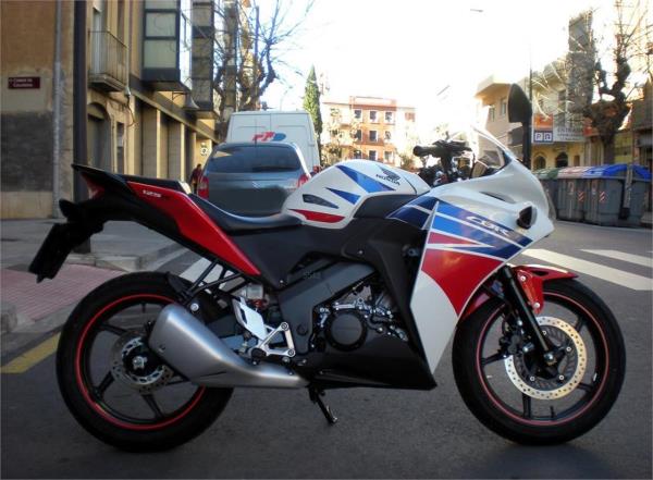 HONDA CBR 125R