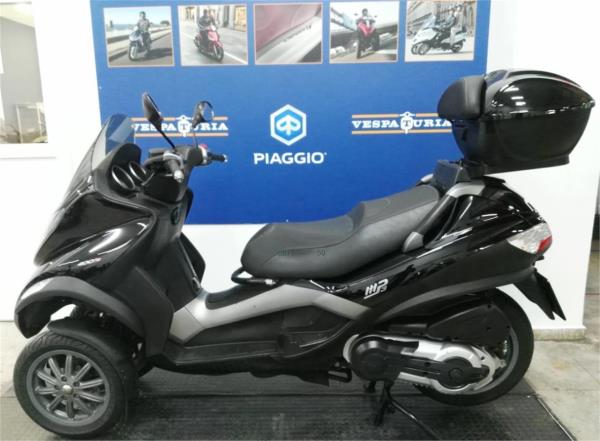 PIAGGIO MP3 400