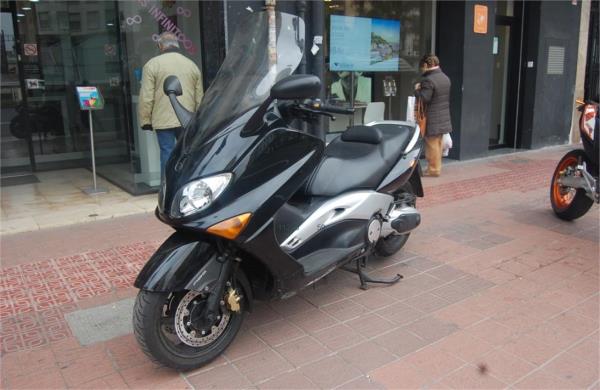 YAMAHA T-MAX 500