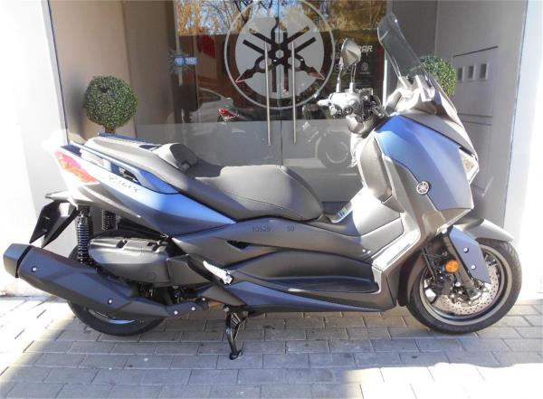 YAMAHA X MAX 400