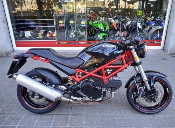 DUCATI MONSTER 695