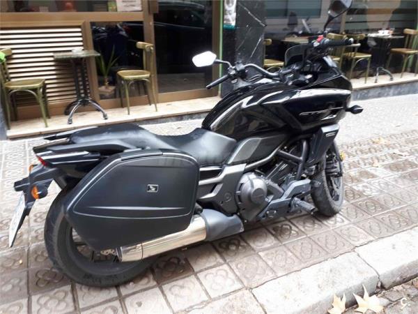 HONDA CTX 700