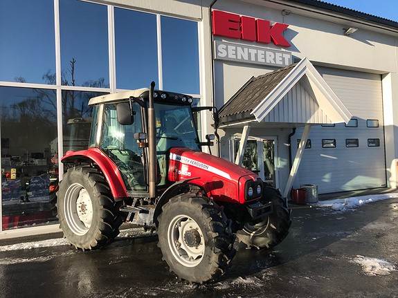 Massey Ferguson 5455 Dyna-4