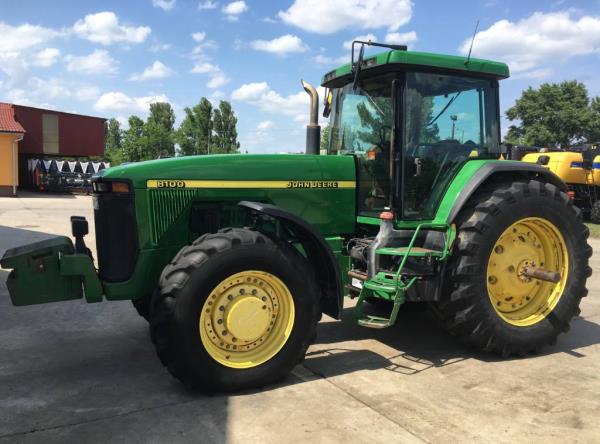 John Deere 8100