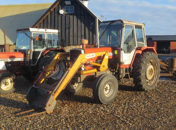 Massey Ferguson 698