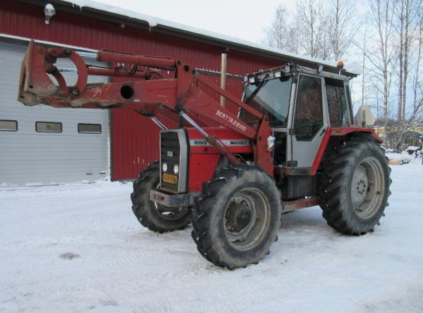 Massey Ferguson 699 etukuormaajalla