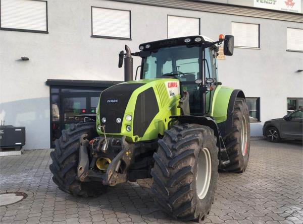 CLAAS Axion 810