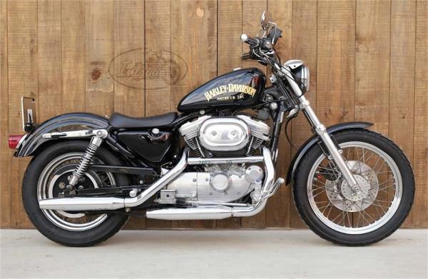 HARLEY DAVIDSON SPORTSTER 883