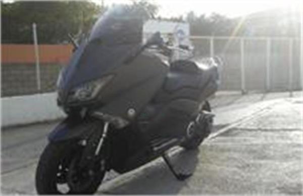 YAMAHA TMAX 530