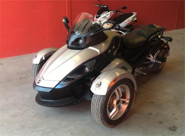 CAN-AM SPYDER