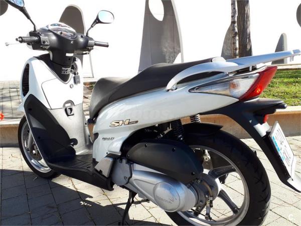 HONDA SCOOPY SH125i