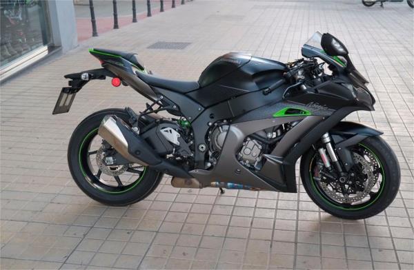 KAWASAKI ZX 10R