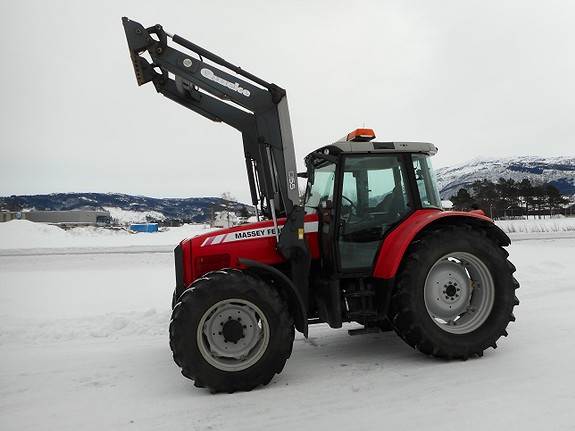 Massey Ferguson 5465 Dyna4