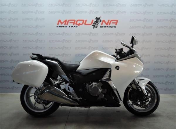 HONDA VFR 1200 F DCT