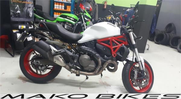 DUCATI MONSTER 821