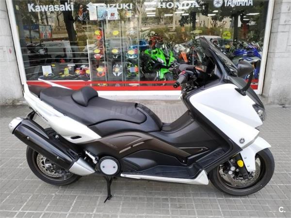 YAMAHA T-Max 530