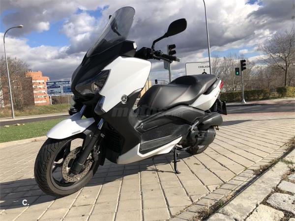 YAMAHA X-MAX 125 ABS