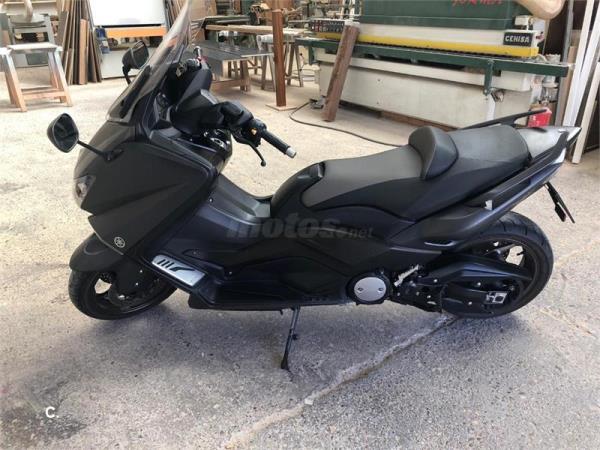 YAMAHA T-Max 530