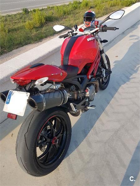 DUCATI MONSTER 796