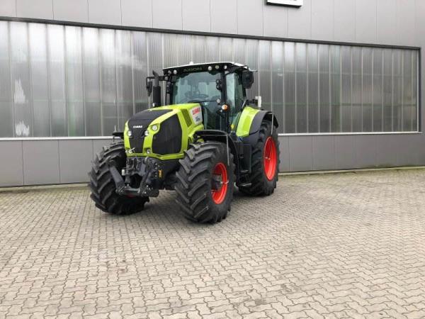 CLAAS AXION 830