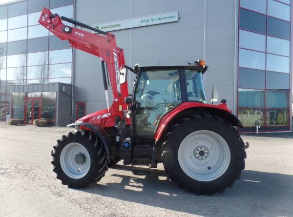 Massey Ferguson 5613