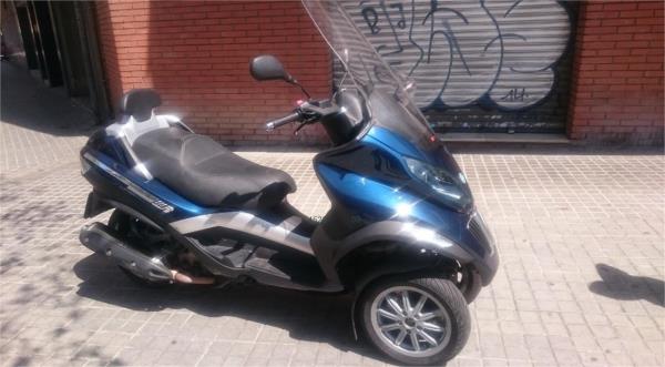 PIAGGIO MP3 400