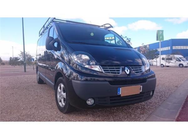 Renault Trafic 2.5 dCi Fg. 29 Largo Sobreelev. 150