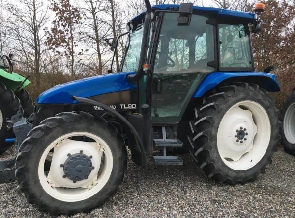 New Holland TL90 MEGET PÆN TRAKTOR,KUN 1500 TIMER,FRONTPTO