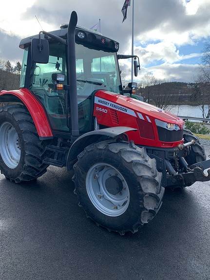 Massey Ferguson 5440