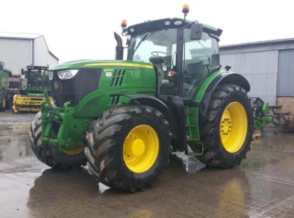 John Deere 6210R