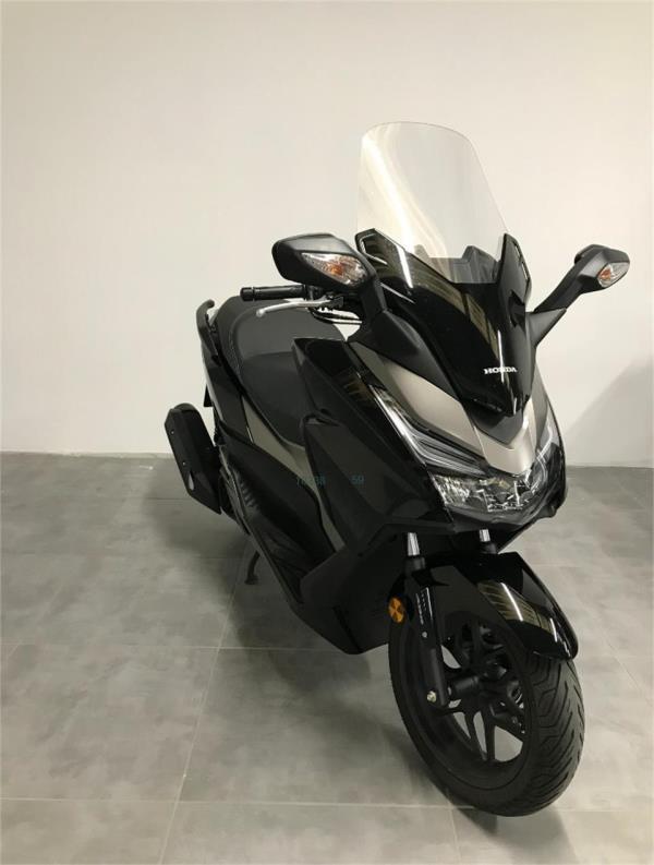 HONDA FORZA 125