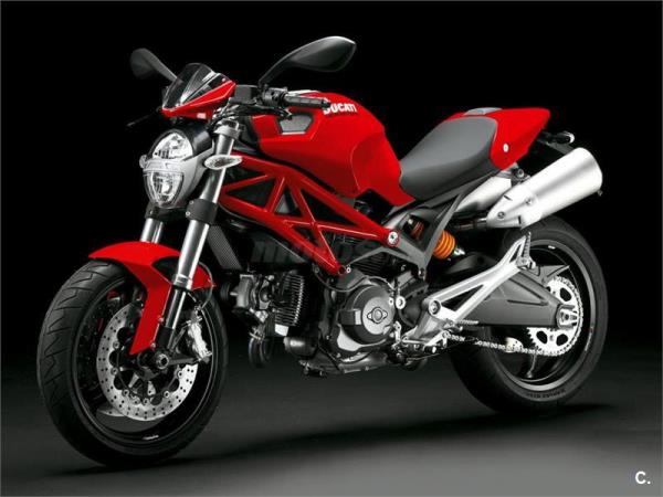 DUCATI MONSTER 696