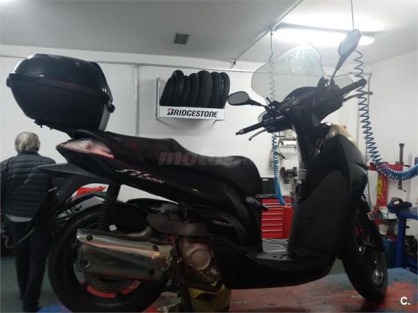 HONDA SCOOPY SH300i