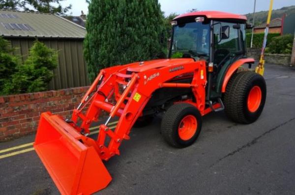 Kubota L5740