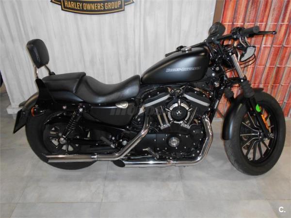 HARLEY DAVIDSON Sportster 883 Iron