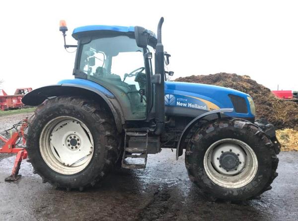 New Holland TS135A