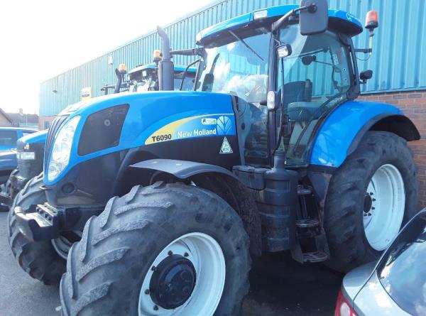 New Holland T6090