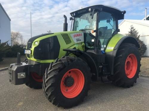 CLAAS Axion 830