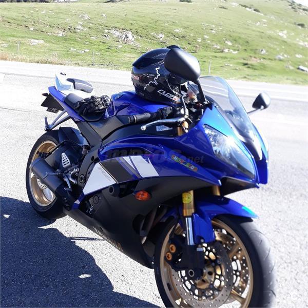 YAMAHA YZF R6