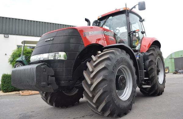 Case IH Magnum 370 CVX