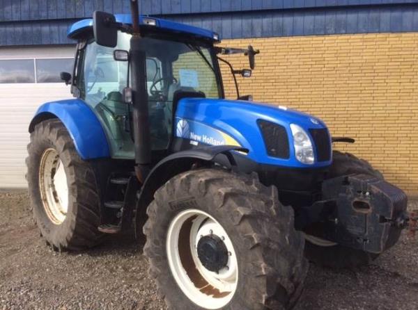 New Holland TS135A