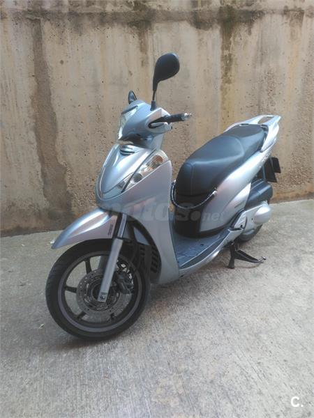 HONDA SCOOPY SH300i