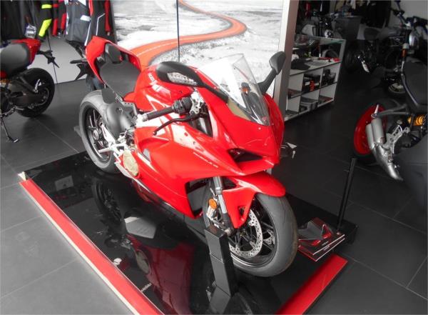 DUCATI PANIGALE V4