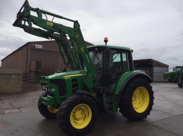 John Deere 6230