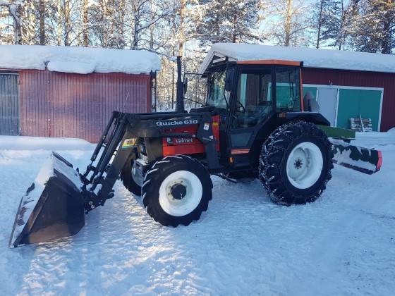 Valtra Valmet 465 L