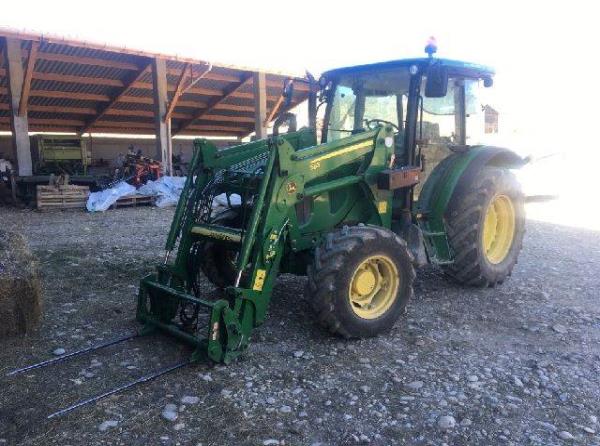 John Deere 5100 R CHARGEUR