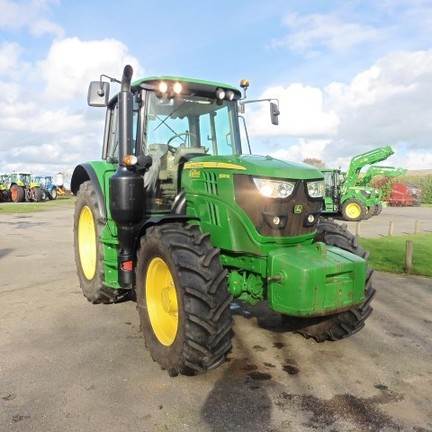 John Deere 6120M